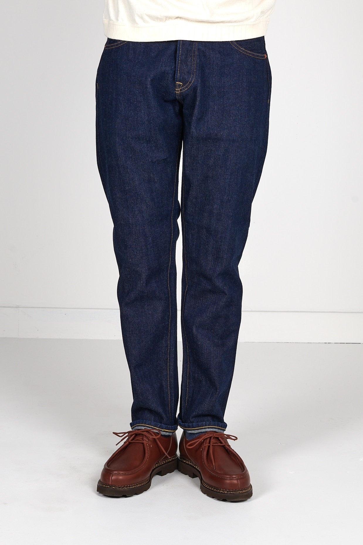 Union Of Friends в Instagram: «Selvedge denim jeans Style 003 ——- •Five  pockets jeans. •Made of 15oz. sanforized. •… | Raw denim, Selvage denim, Denim  jeans fashion